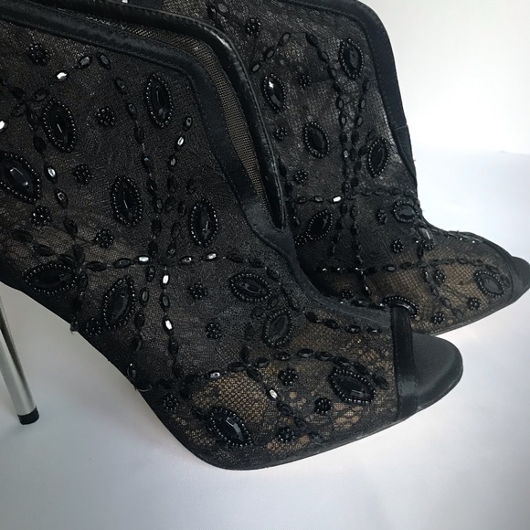 BCBGMAXAZRIA BLACK LACY STUNNING BEJEWELED STILETTO BOOTIES/SHOES Sz 8M - Picture 7 of 15